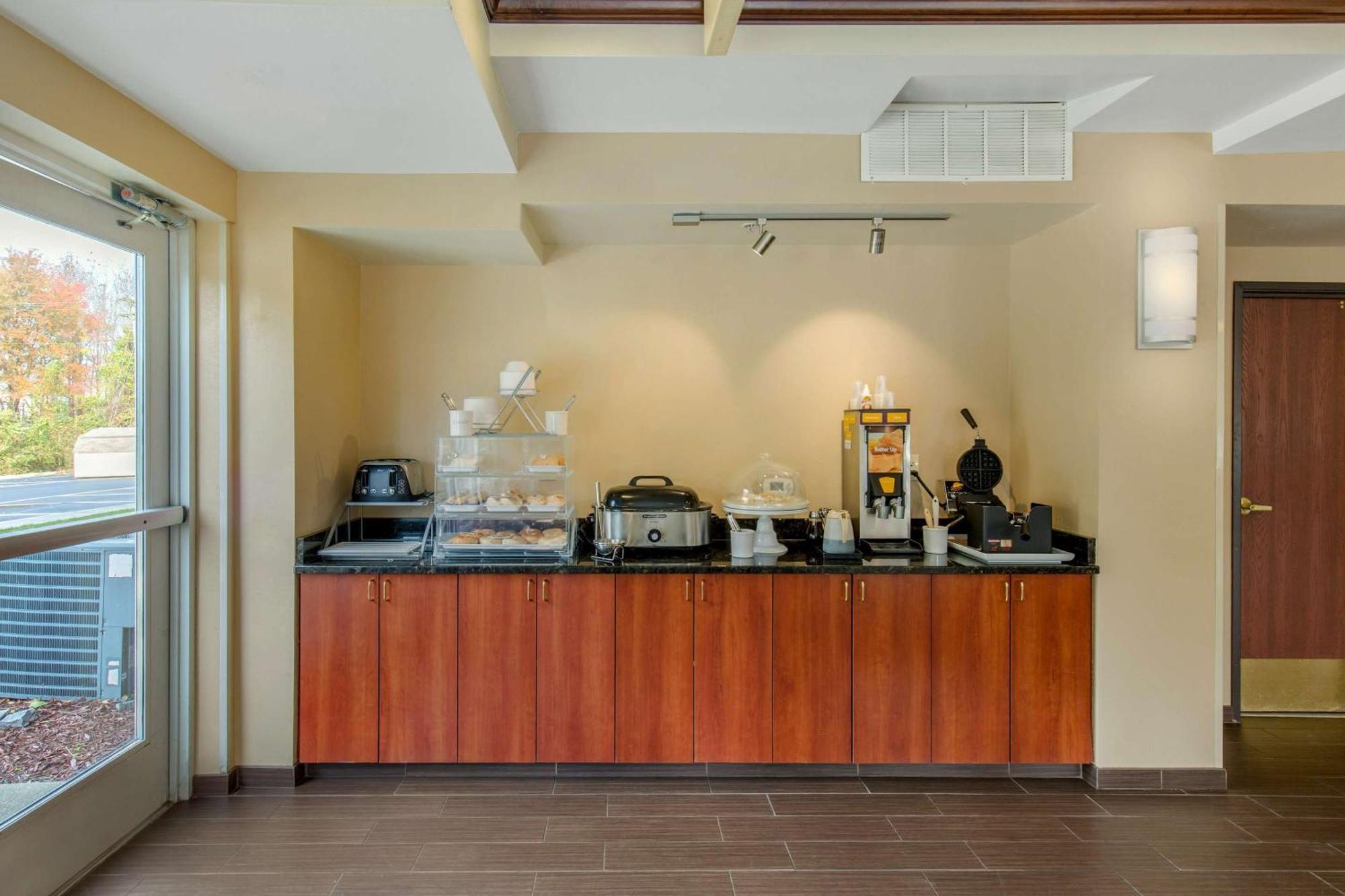 Comfort Suites Сефорд Екстер'єр фото